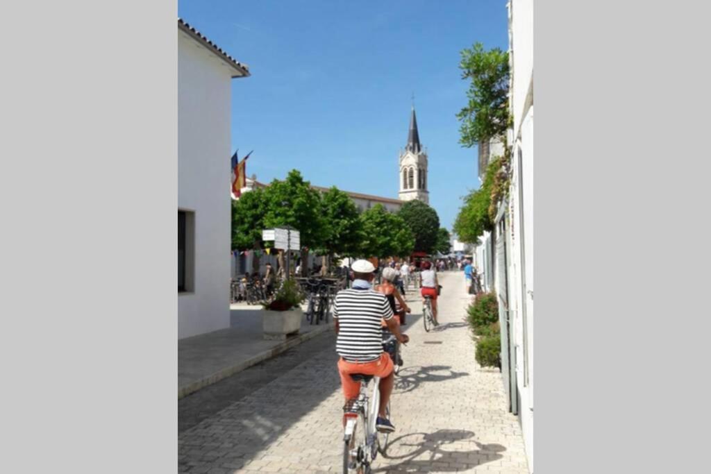 Ferienwohnung Beau T3 *** Pour 2 A 4 Pers Avec Patio Privatif La Couarde-sur-Mer Exterior foto